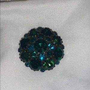 Vintage green crystals - Brooch